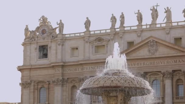 Slow Motion fontän på St Peters Square. St. Peters Square. Italien, Rom — Stockvideo