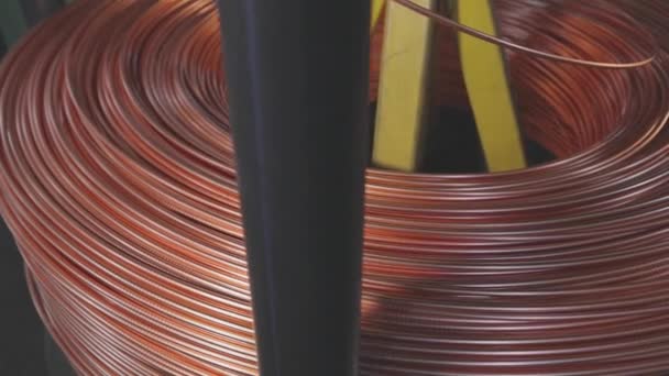 Copper cable spool rotation, copper cable manufacturing process — Stock Video