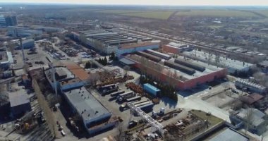 Büyük fabrika hava manzarası, büyük bir fabrikanın dışı. Üst görünümü yerleştir