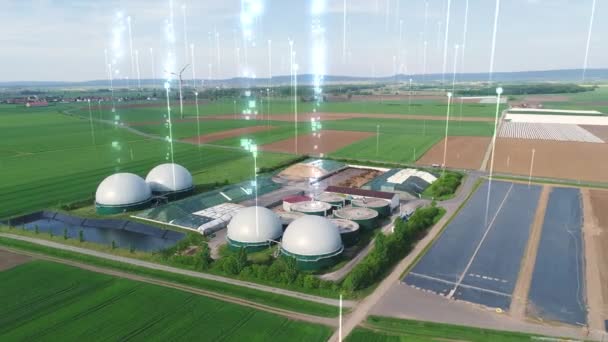 Légi felvétel a Biogas üzemről. Biogáz-erőművek feletti repülés — Stock videók