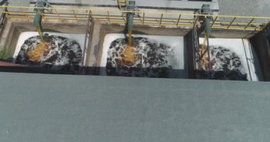 Endüstriyel soğutma kuleleri. İnsansız hava aracından soğutma kulesi. Islak soğutma kuleleri. Buharlaştırıcı soğutma kuleleri