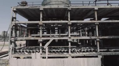 Endüstriyel soğutma kuleleri. İnsansız hava aracından soğutma kulesi. Islak soğutma kuleleri. Buharlaştırıcı soğutma kuleleri