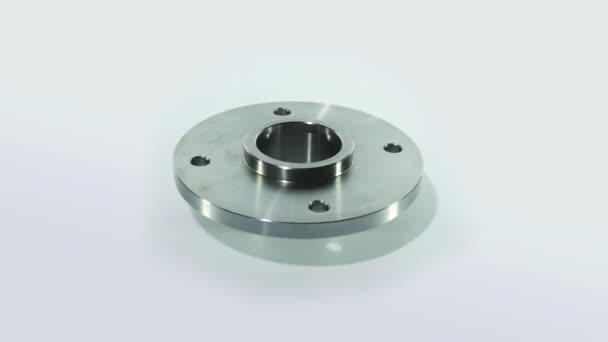 The steel hub rotates against a white background. Iron hub isolated — 图库视频影像