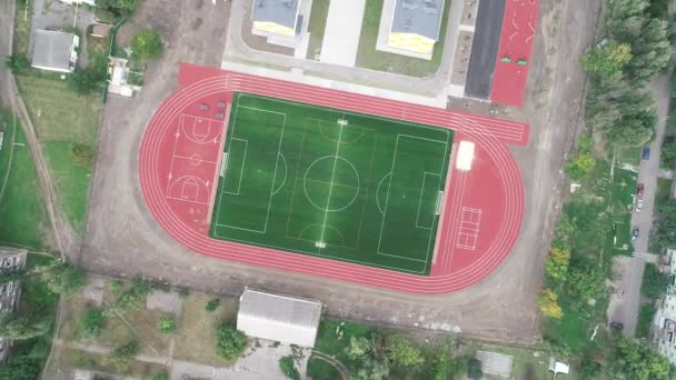Ein Fußballplatz Mit Perfekt Grünem Gras Fußballplatz Mit Laufband — Stockvideo