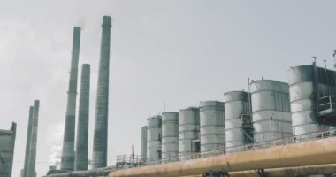 Büyük sanayi bölgesi. Metalürjik bitki. Büyük metalürjik bitki