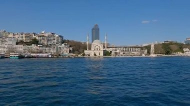 Dolmabahce, İstanbul. İstanbul seti. Tekneden İstanbul manzarası