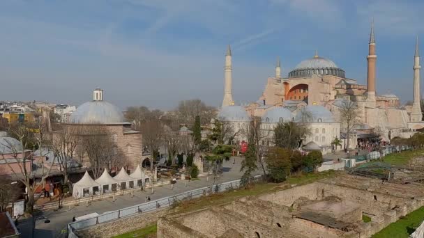 Szent Sophie Katedrális. Az Oszmán Birodalom építészete. Hagia Sophia mecset — Stock videók