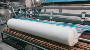 Sintepon üretim fabrikası. Syntepon üretim süreci. Sintepon yapımı.