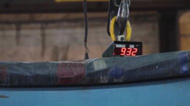 Endüstriyel ölçekler yakın çekim, büyük nesneler için ölçekler, fabrika terazileri.