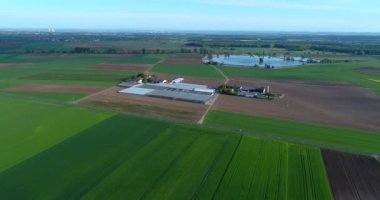 Avrupa tarımı, bakımlı tarlalar, üst görünüm, renkli tarlalar..