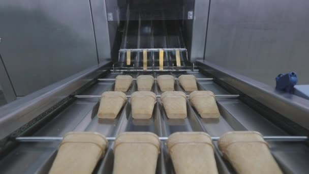 Fazer Uma Chávena Waffles Produção Copo Wafer Para Sorvete Copo — Vídeo de Stock