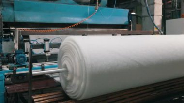 Sintepon yapımı. Sintepon üretim fabrikası. Syntepon üretim süreci.