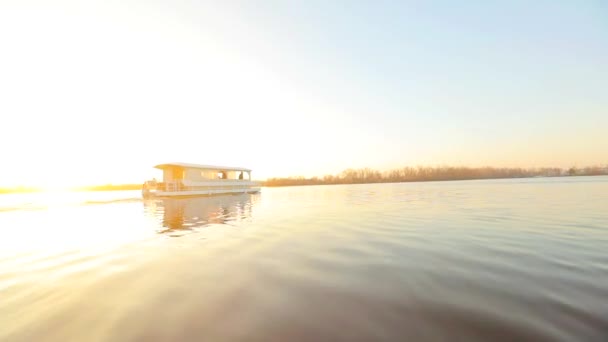 Вечірній Човен Заході Сонця Приємний Човен Вечірок Вечірній Човен Плаває — стокове відео