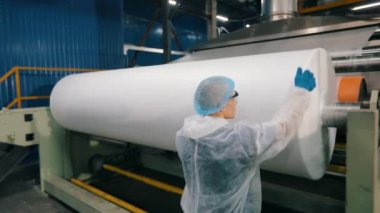 Baston olmayan malzemelerin üretimi. Sentetik kışlık üretim fabrikası. Syntepon üretim süreci.