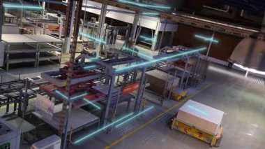 Otomatik fabrikada kendi kendini yöneten robotlar. Otomatik bir fabrikada robotlar. Otomatik bir fabrikada teknolojinin görselleştirilmesi.