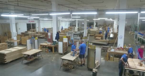 Zakład Produkcyjny Fabryce Mebli Wnętrze Przemysłu Pracownia Montażu Mebli — Wideo stockowe