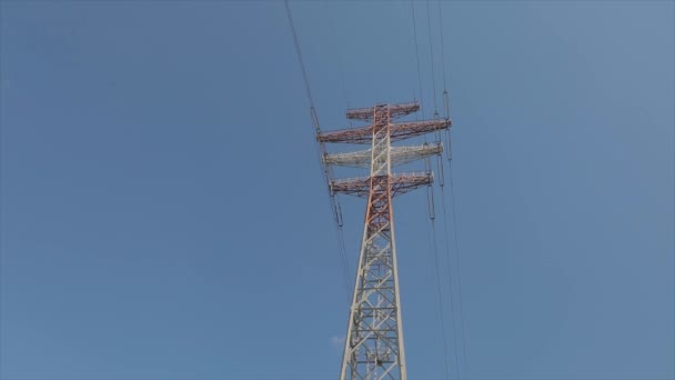 Power Line Blue Sky Modern High Voltage Tower Electrical Transmission — Wideo stockowe