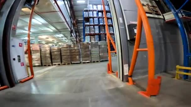 Forklift Driving Large Warehouse Moving Modern Warehouse Large Modern Warehouse — Video