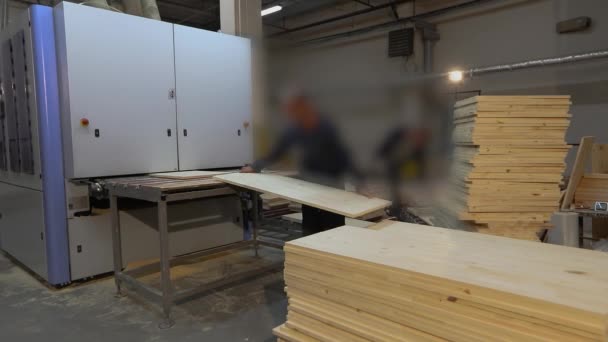 Промышленный Интерьер Рабочий Процесс Деревообрабатывающей Фабрике Производство Мебели — стоковое видео