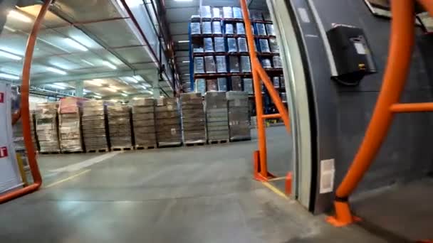 Forklift Driving Large Warehouse Moving Modern Warehouse Large Modern Warehouse — Stock videók