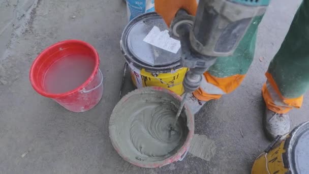 Mixing Mortar Bucket Mortar Kneaded Bucket Mixer — Stock Video