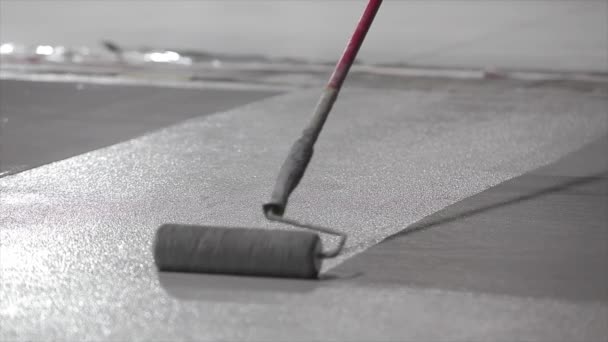 스스로 수있는 바닥을 클로즈업 레벨로 클로즈업하는 — 비디오