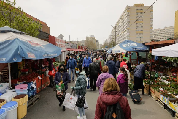 Bucharest Romania May 2021 Crowd People Obor Market Bucharest Covid — Stock Photo, Image