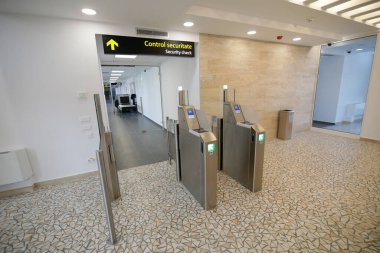 Bükreş, Romanya - 11 Kasım 2021: Aurel Vlaicu havaalanı Bükreş 'te.