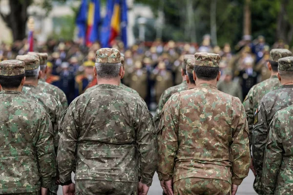 Bukarest Románia 2022 Április Román Szárazföldi Erők Katonái Nyilvános Ünnepségen — Stock Fotó