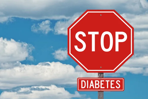 停止糖尿病标志 蓝天背景 — 图库照片