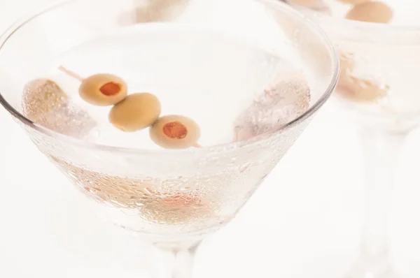 Chilled Dry Martini Cocktail extreme close up — Stock Photo, Image