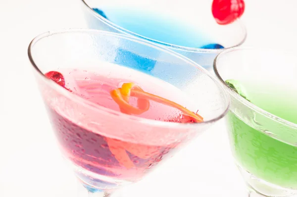 Gekühlte Martini-Cocktails aus nächster Nähe — Stockfoto