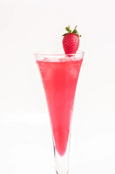 Erdbeer Fizz Cocktail vertikal Stockbild