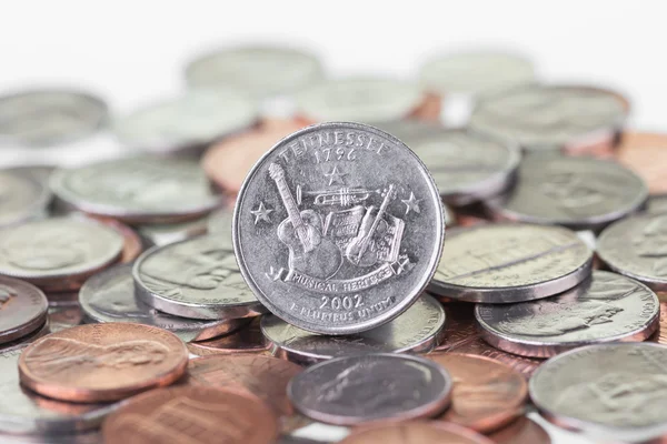 Tennessee State Quarter com outras moedas extrema close-up — Fotografia de Stock