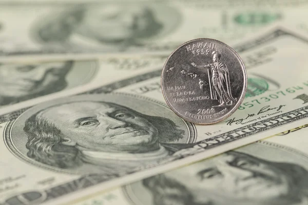 Hawaii State Quarter su cento dollari di sfondo banconote — Foto Stock