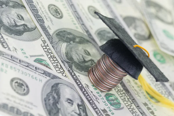 Saving for college — Stock Photo, Image