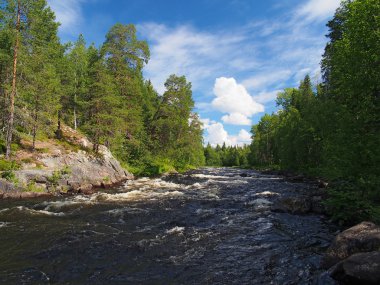 ile kaba nehir manzara