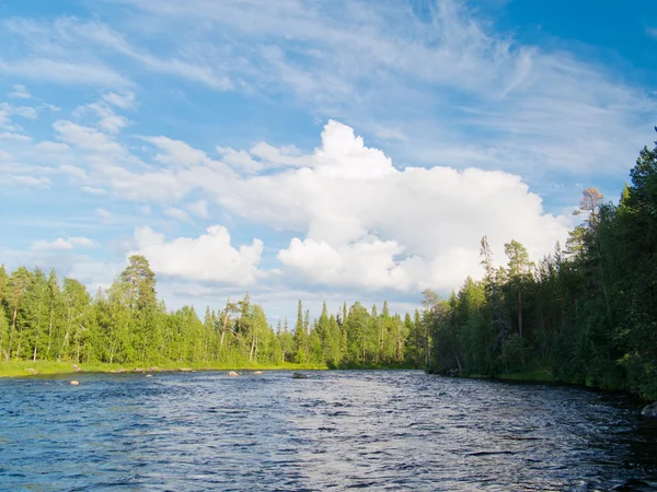 Summer landscape with the lake and clouds — Stock Photo, Image