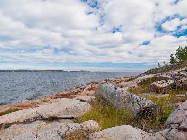 Beautiful sea, stones and sky — Stock Photo, Image