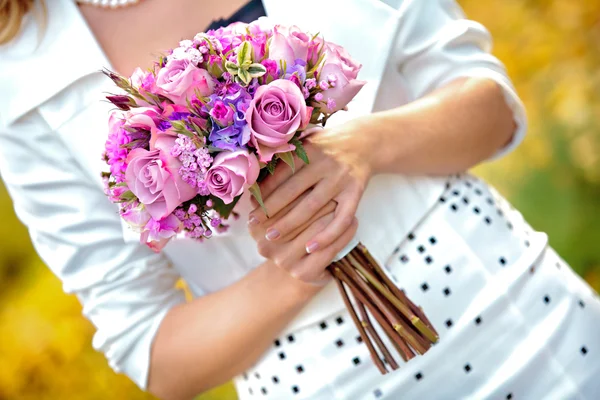 Beau bouquet de mariée — Photo