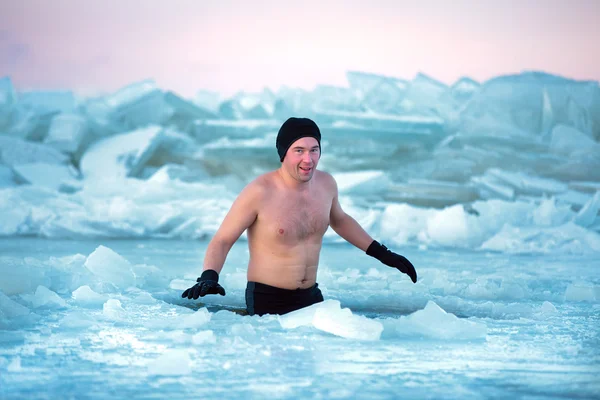 Winter swimming — Stock Photo, Image