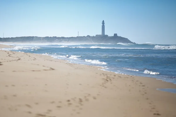 La plage de Zahora et le phare de Trafalgar — Photo