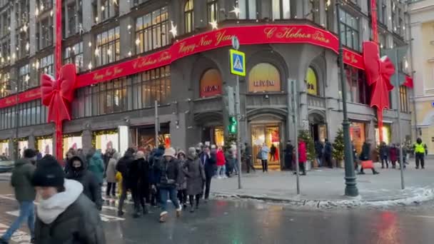 Moscow Russia 2022 People Crosswalk Tsum Central Universal Department Store — Stockvideo