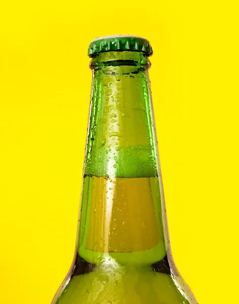 绿色啤酒瓶 — 图库照片