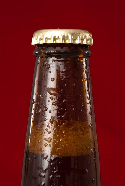 Détail bouteille de bière brune — Photo