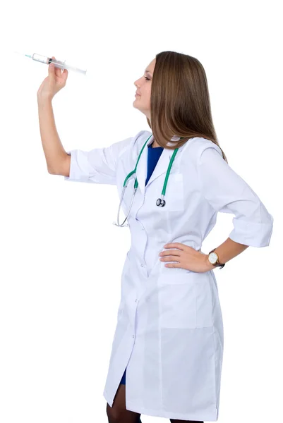 Medico brandire una siringa — Foto Stock