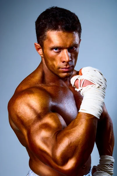 Entrenamiento de Kick-boxer antes de la pelea — Foto de Stock