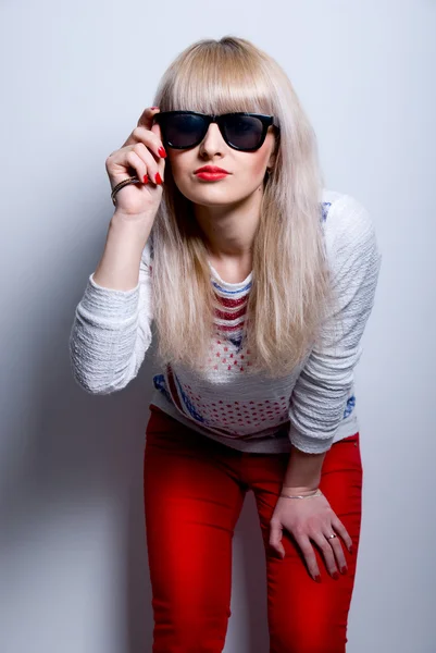 The fashion girl in sunglasses — Stock Photo, Image