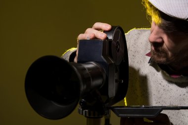eski film film kamera adam. film çekim