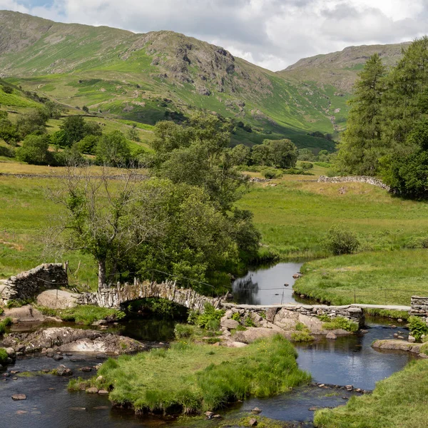 Slaters Bridge Little Langdale Looking West — Stock Photo, Image